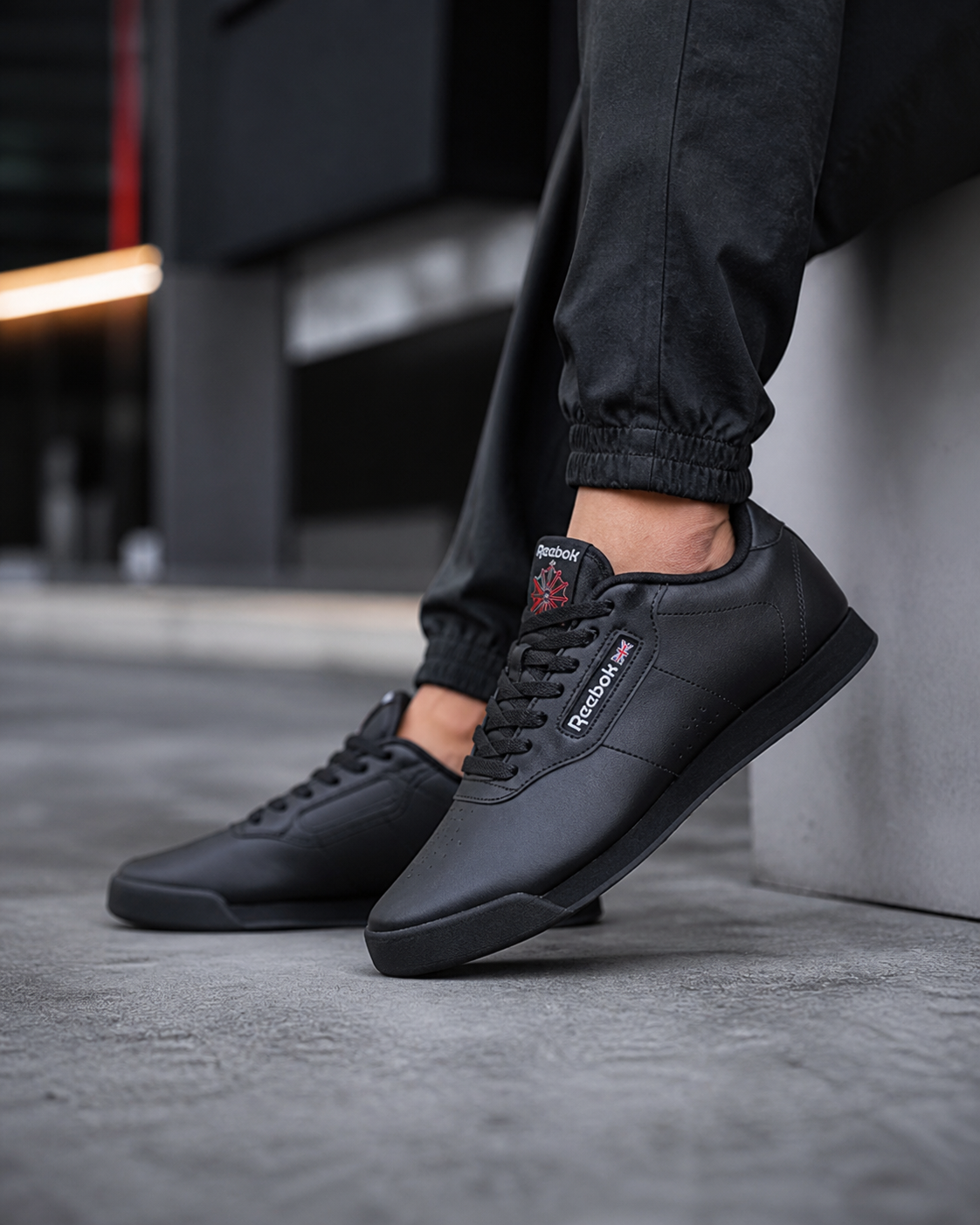 DEPORTIVO REEBOK PLUS CLÁSICO + CAJA